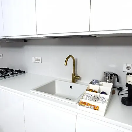 Luxury Apartment-corso Malta By Alux38 Napoli
