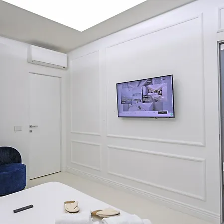 Luxury Apartment-corso Malta By Alux38 * Naples